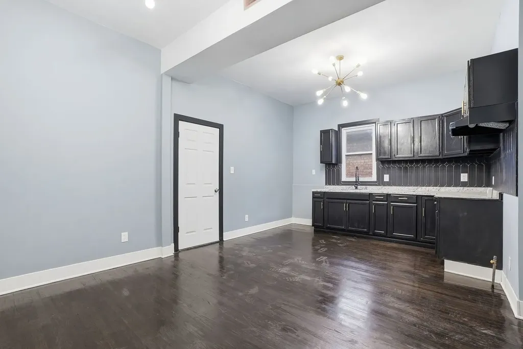 5723 South Marshfield Avenue Chicago IL 60636