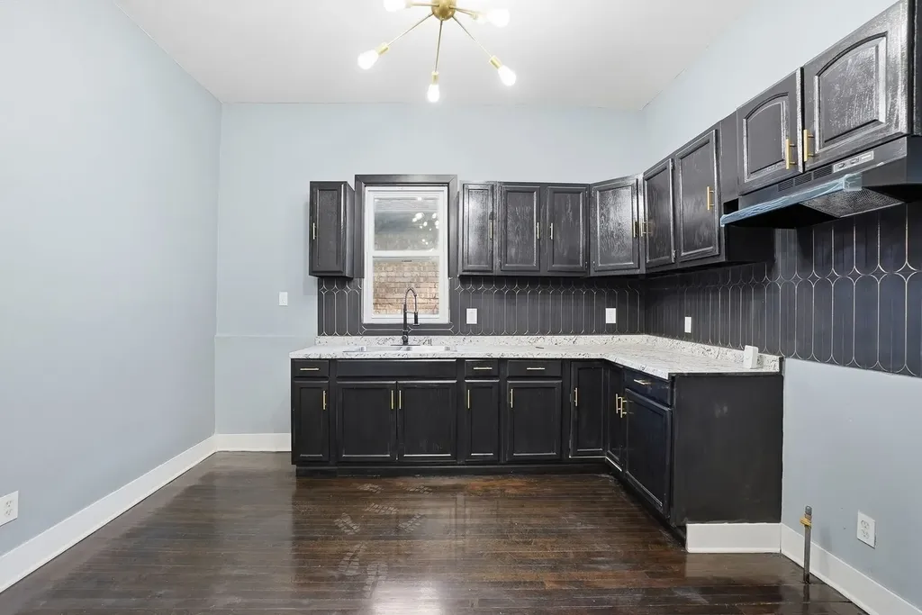 5723 South Marshfield Avenue Chicago IL 60636
