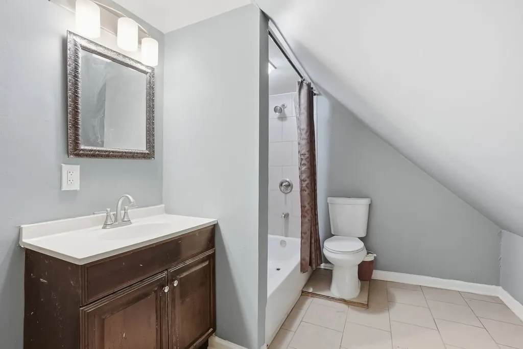 5723 South Marshfield Avenue Chicago IL 60636
