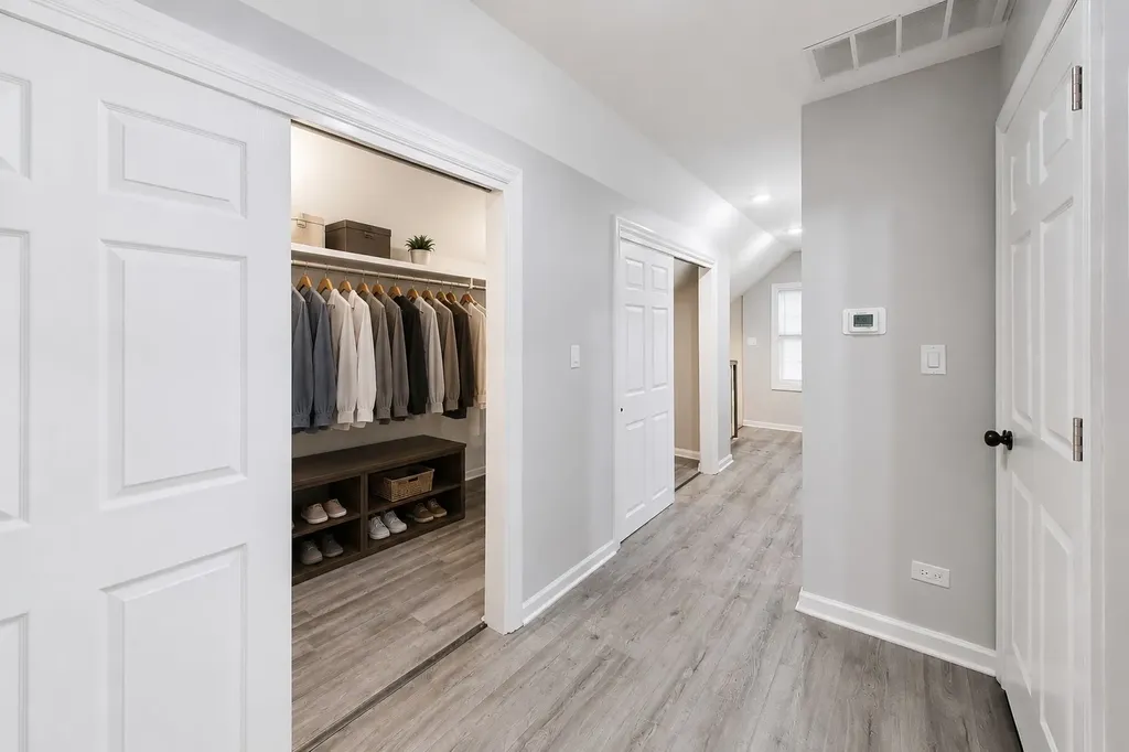 5012 North Tripp Avenue Chicago IL 60630