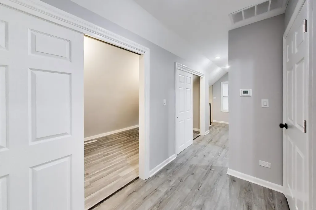 5012 North Tripp Avenue Chicago IL 60630
