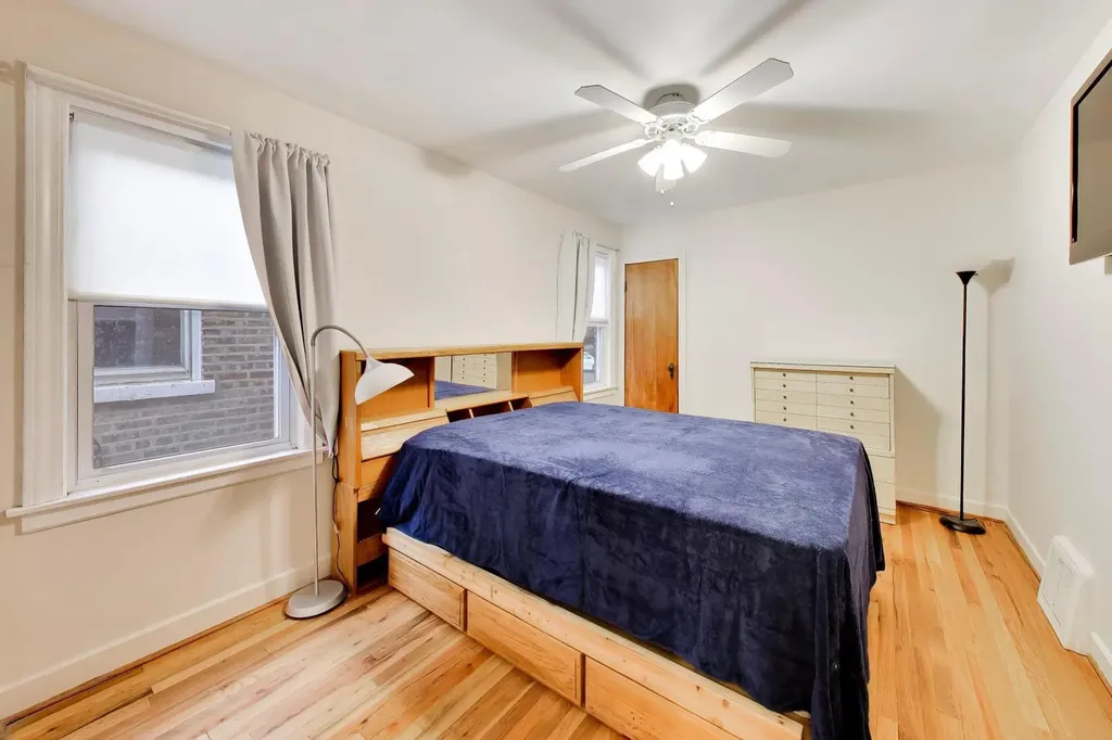 5012 North Tripp Avenue Chicago IL 60630