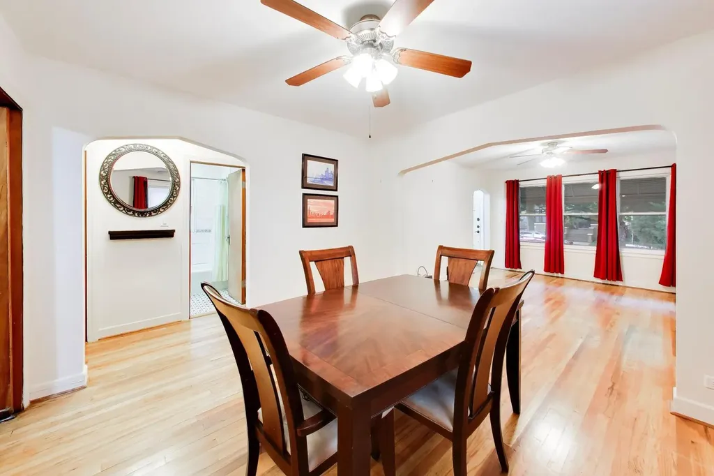 5012 North Tripp Avenue Chicago IL 60630