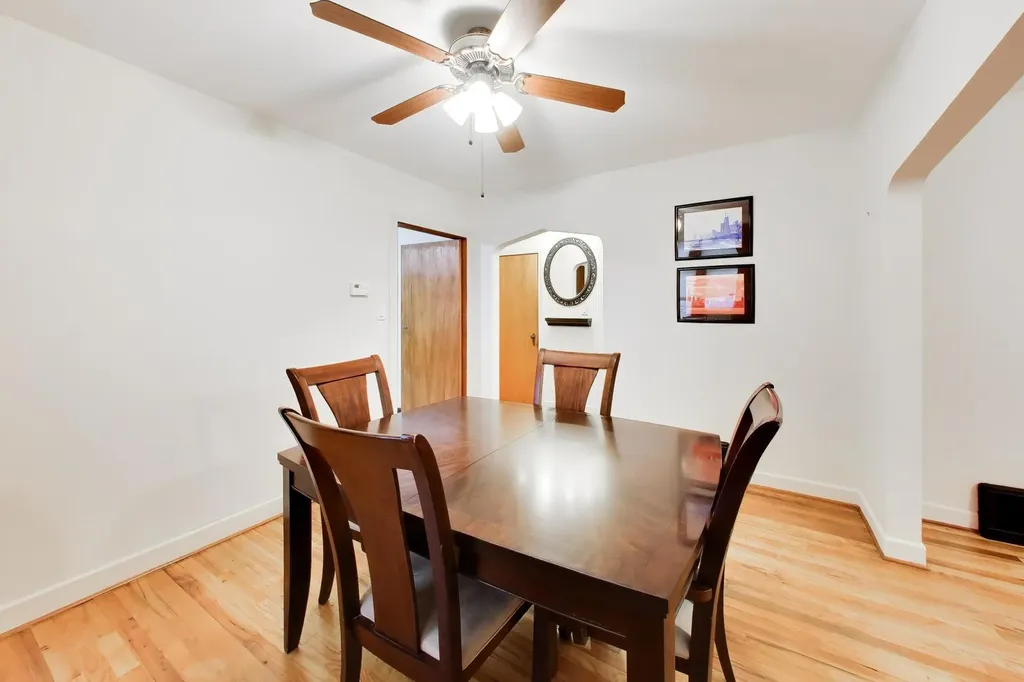 5012 North Tripp Avenue Chicago IL 60630