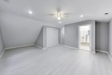 5012 North Tripp Avenue Chicago IL 60630