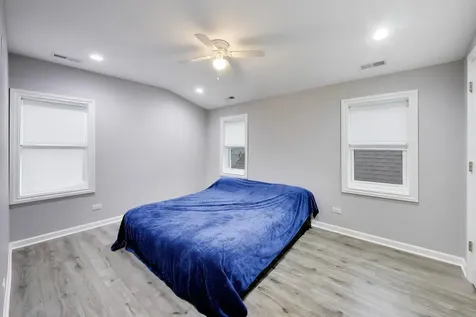 5012 North Tripp Avenue Chicago IL 60630