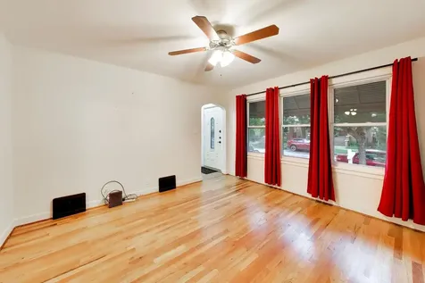 5012 North Tripp Avenue Chicago IL 60630