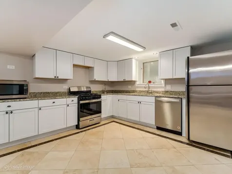 6738 North Sauganash Avenue Lincolnwood IL 60712