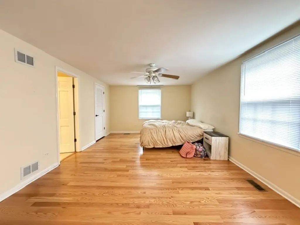 1520 Chippewa Drive Naperville IL 60563