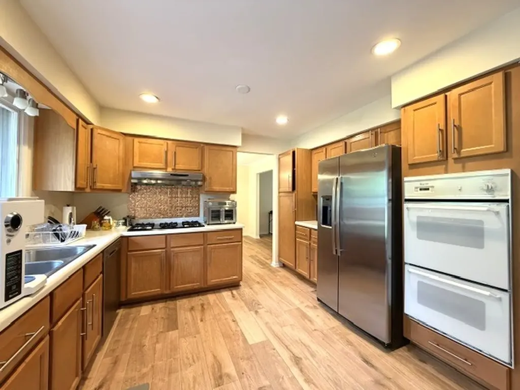 1520 Chippewa Drive Naperville IL 60563