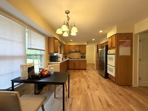 1520 Chippewa Drive Naperville IL 60563