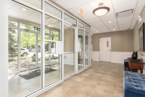 787 Graceland Avenue Des Plaines IL 60016