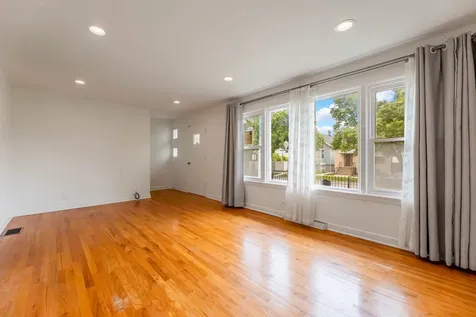 4830 South Ridgeway Avenue Chicago IL 60632