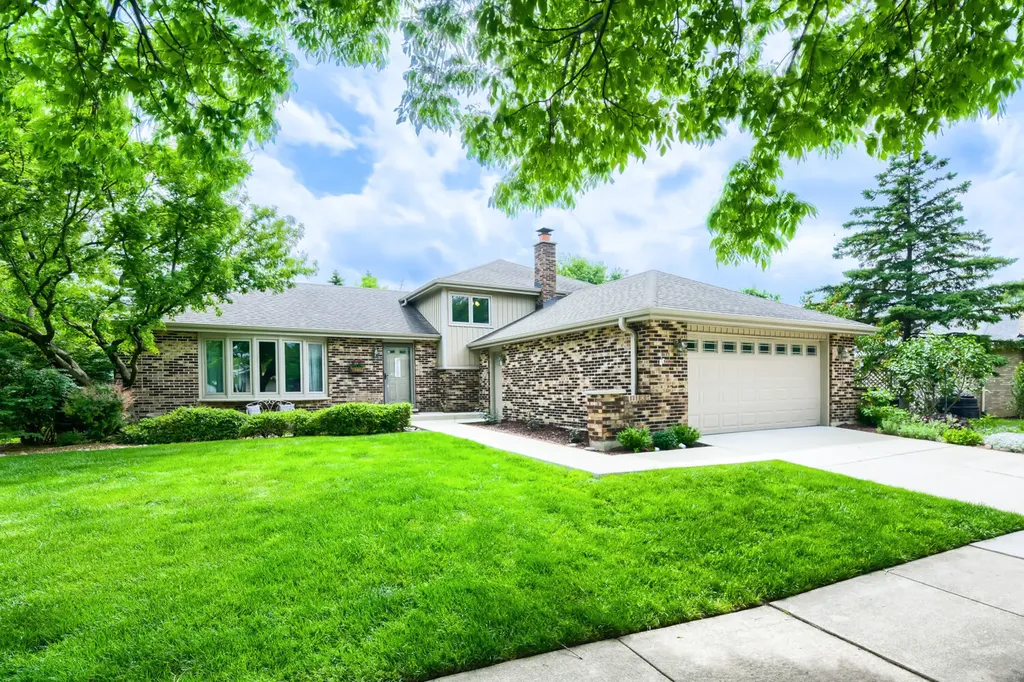 1325 Hawkins Avenue Downers Grove IL 60516