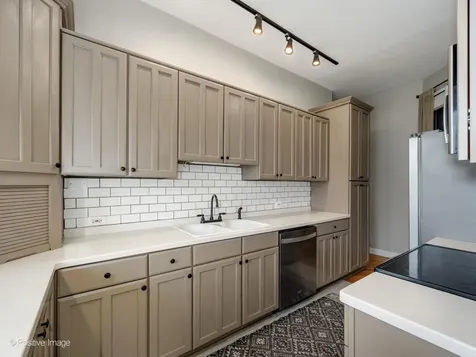 2150 North Clifton Avenue Chicago IL 60614
