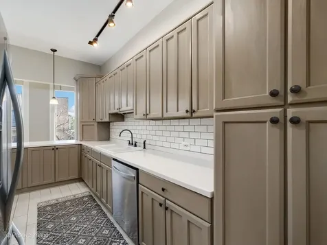 2150 North Clifton Avenue Chicago IL 60614