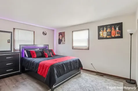2511 Western Avenue Waukegan IL 60087