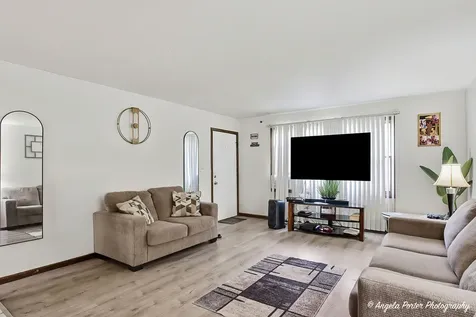 2511 Western Avenue Waukegan IL 60087