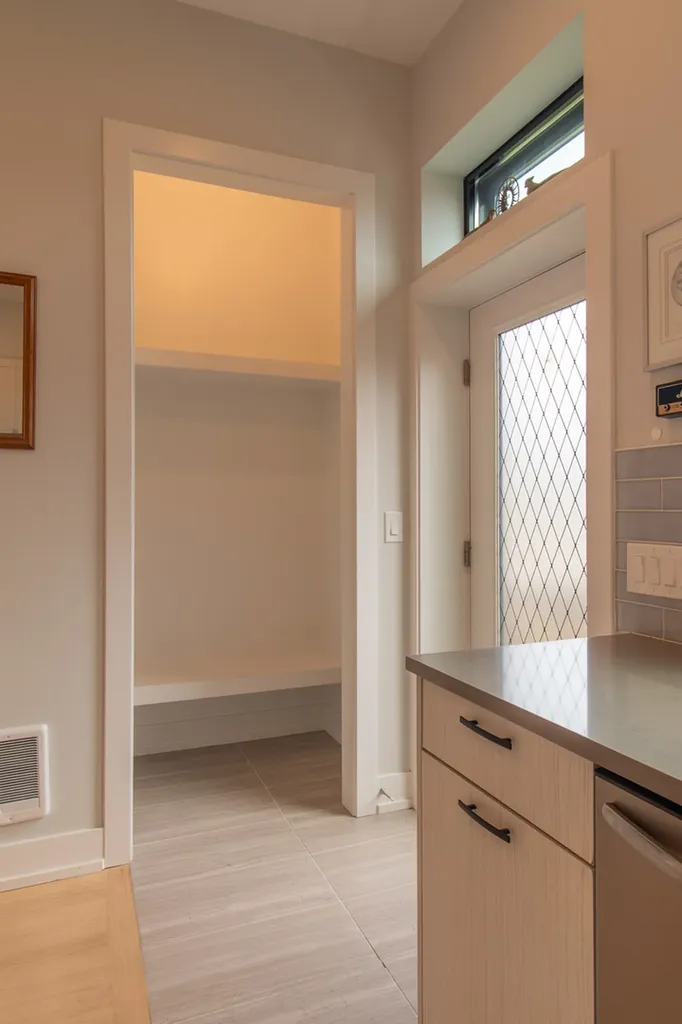 4557 South Prairie Avenue Chicago IL 60653