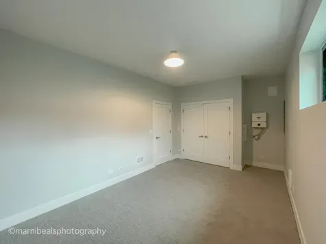 4557 South Prairie Avenue Chicago IL 60653