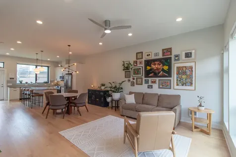 4557 South Prairie Avenue Chicago IL 60653
