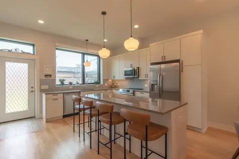4557 South Prairie Avenue Chicago IL 60653