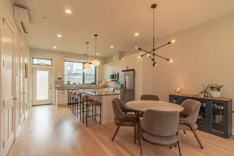 4557 South Prairie Avenue Chicago IL 60653