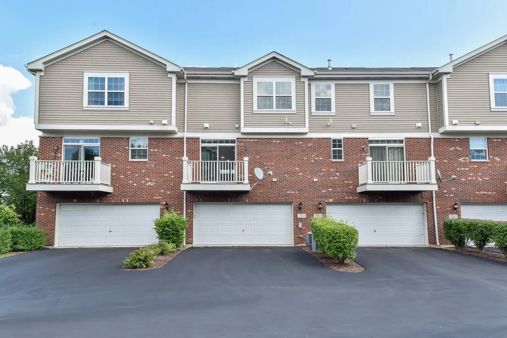 2511 Dunraven Avenue Naperville IL 60540