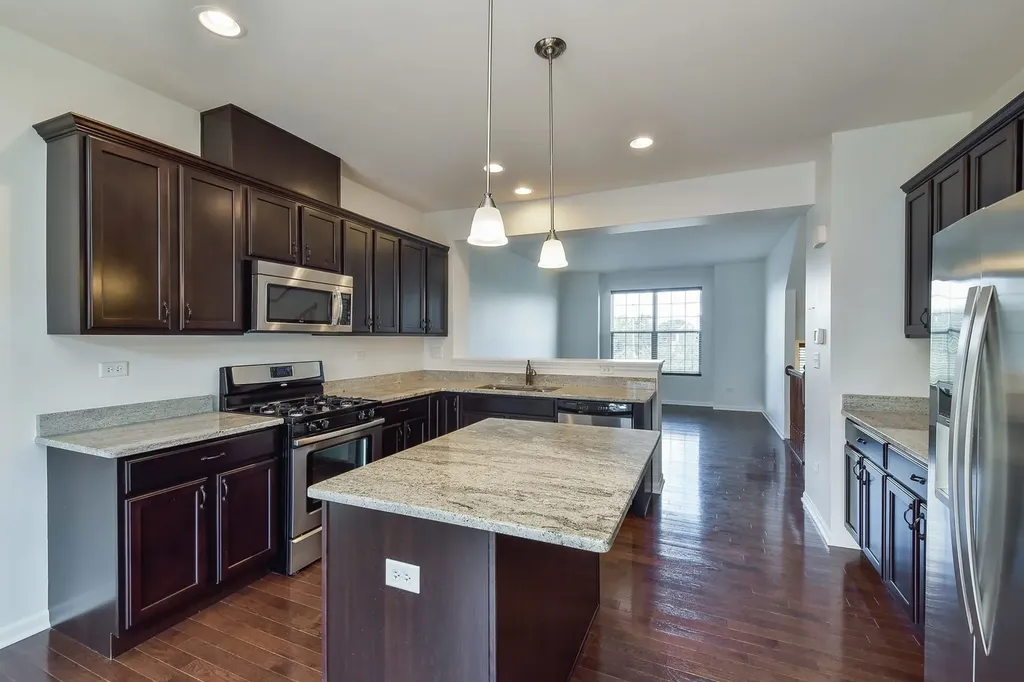 2511 Dunraven Avenue Naperville IL 60540