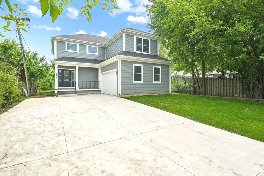249 East Kenilworth Avenue Villa Park IL 60181