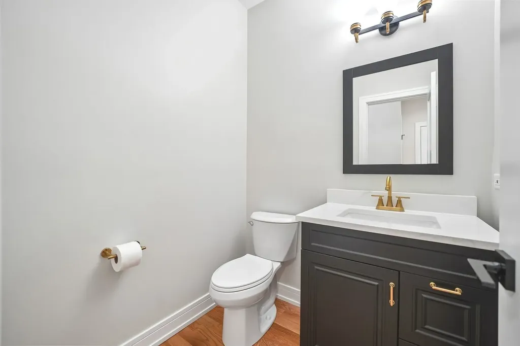 249 East Kenilworth Avenue Villa Park IL 60181