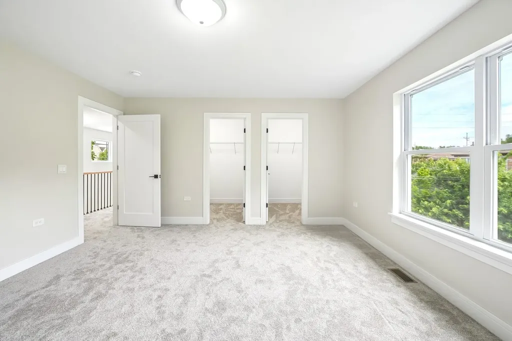 249 East Kenilworth Avenue Villa Park IL 60181