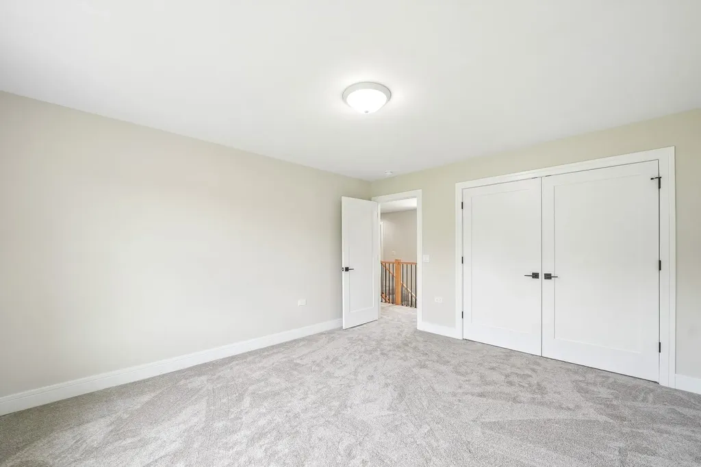 249 East Kenilworth Avenue Villa Park IL 60181