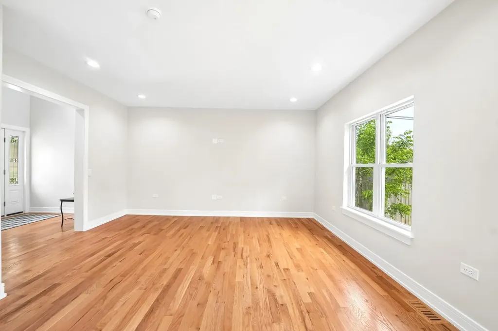 249 East Kenilworth Avenue Villa Park IL 60181