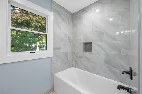 20 North Waverly Place Mount Prospect IL 60056