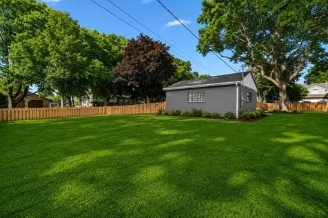 20 North Waverly Place Mount Prospect IL 60056