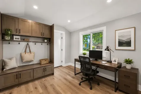 20 North Waverly Place Mount Prospect IL 60056