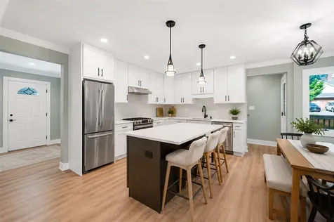 20 North Waverly Place Mount Prospect IL 60056