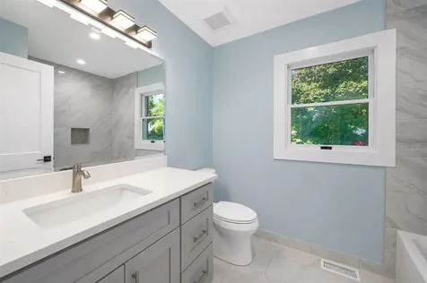 20 North Waverly Place Mount Prospect IL 60056