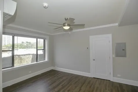 817 West Lakeside Place Chicago IL 60640