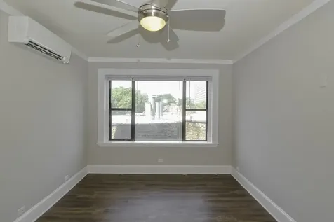 817 West Lakeside Place Chicago IL 60640