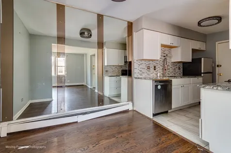 6945 South Chappel Avenue Chicago IL 60649