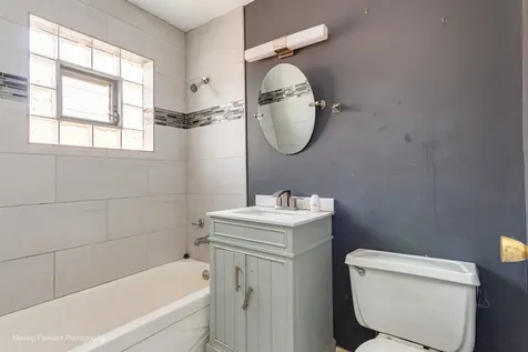 6945 South Chappel Avenue Chicago IL 60649