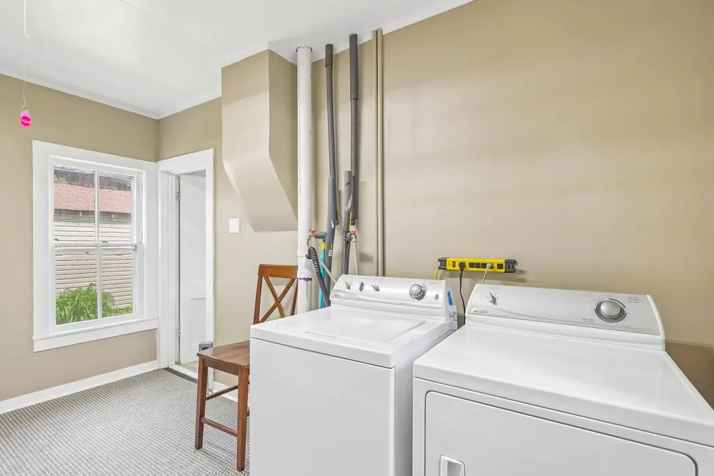 1211 South Jefferson Street Lockport IL 60441