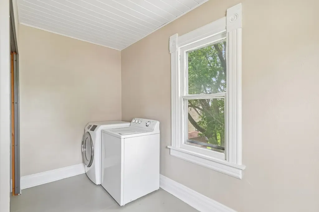 1211 South Jefferson Street Lockport IL 60441