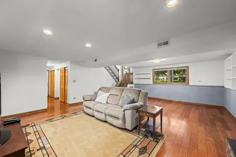 370 Arbor Gate Lane Buffalo Grove IL 60089