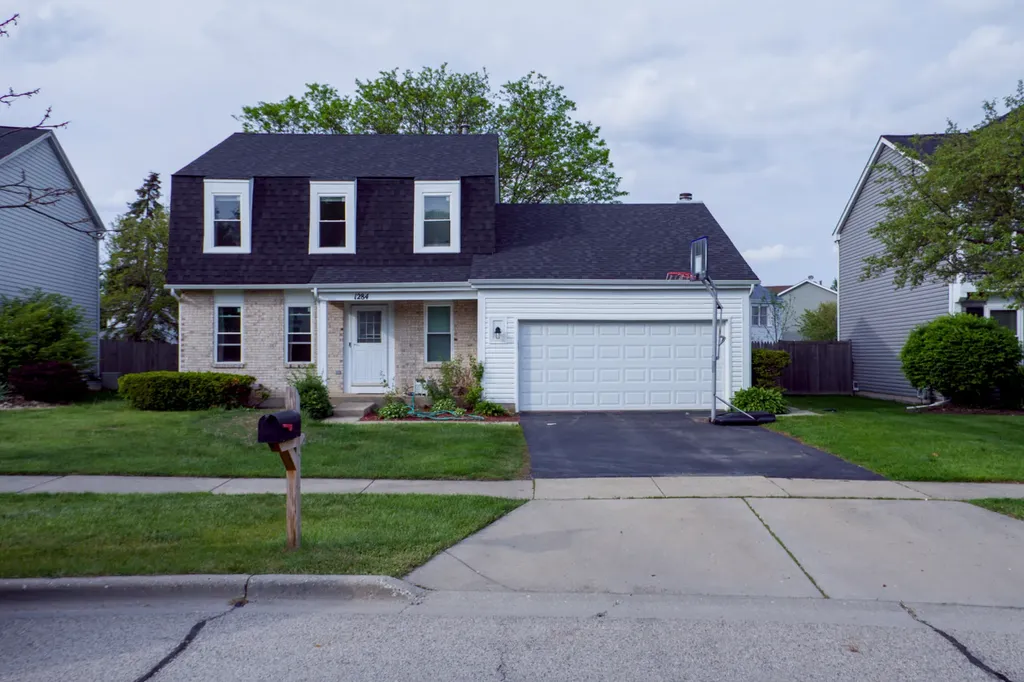 1284 Regent Drive Mundelein IL 60060