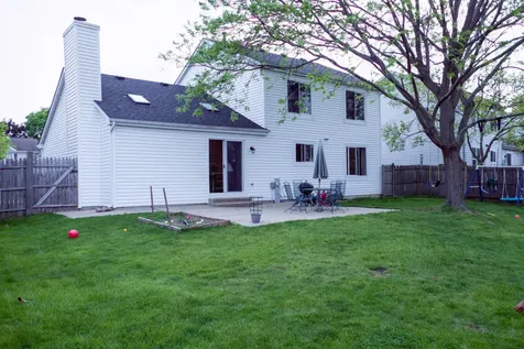 1284 Regent Drive Mundelein IL 60060