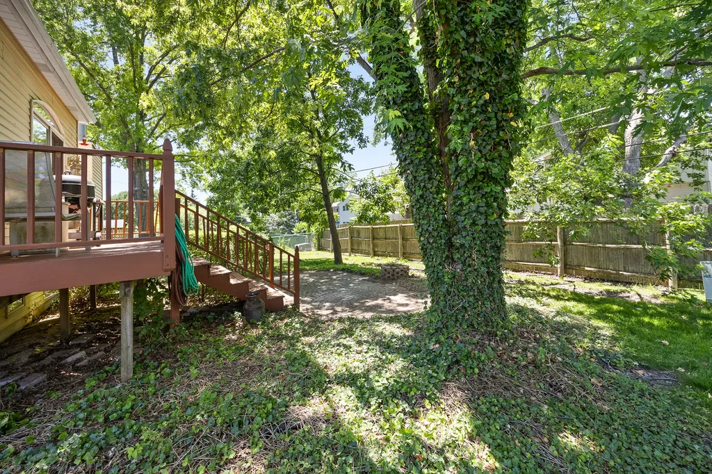 8100 Geneva Street Woodridge IL 60517