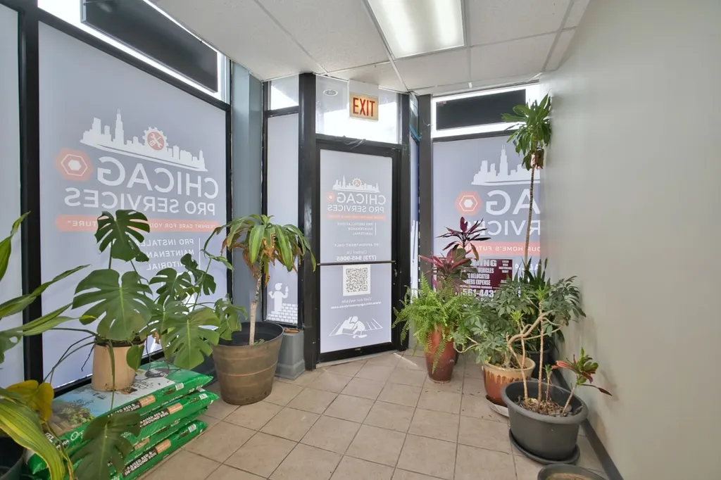 3034 West Montrose Avenue Chicago IL 60618